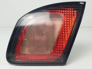 PILOTO TRASERO DERECHO INTERIOR 165509F610 NISSAN PRIMERA BERLINA (P11) Autodesguaces Alicante