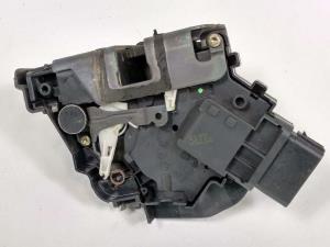 CERRADURA PUERTA DELANTERA DERECHA 3M5AR21812AJ FORD FOCUS SPORTBREAK (CAP) Autodesguaces Alicante