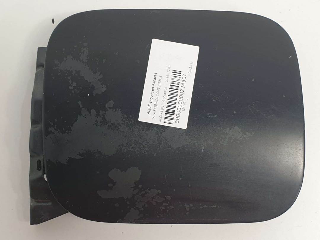 TAPA EXTERIOR COMBUSTIBLE - AUDI - A3 (8L)