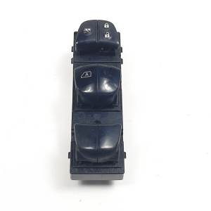 MANDO ELEVALUNAS DELANTERO IZQUIERDO NISSAN QASHQAI (J11) Autodesguaces Alicante