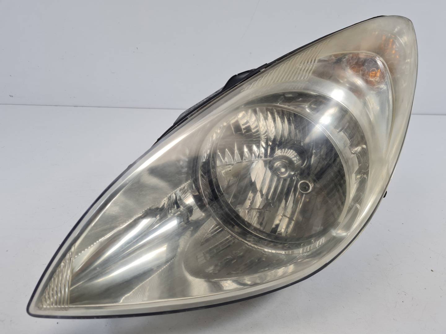 FARO IZQUIERDO - HYUNDAI - I20 (PB)