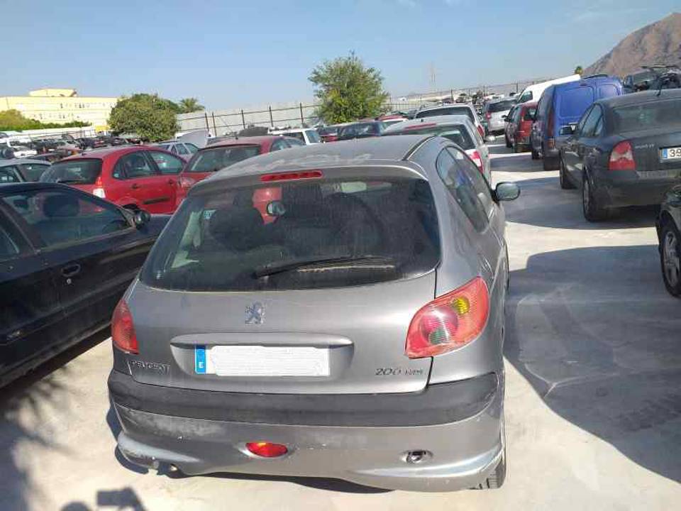 Imagen del vehículo PEUGEOT 206 BERLINA