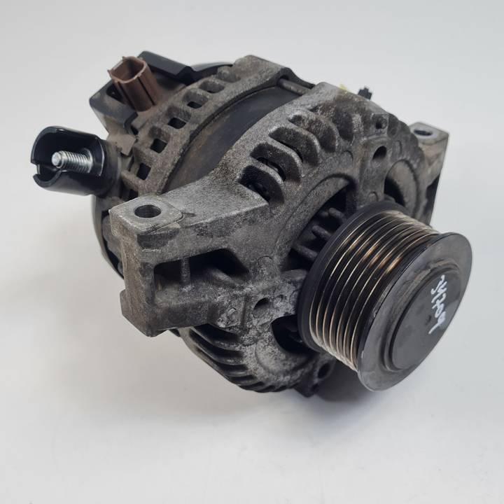 ALTERNADOR 1042101140 HONDA CR-V (RE) Autodesguaces Alicante