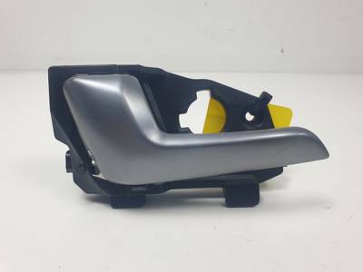 MANETA INTERIOR TRASERA IZQUIERDA 826101W010 KIA RIO (UB) Autodesguaces Alicante