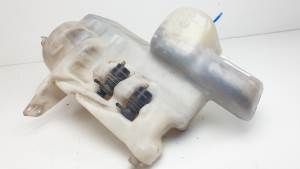 DEPOSITO LIMPIA 6388690520KZ MERCEDES VITO (W638) CAJA CERRADA Autodesguaces Alicante