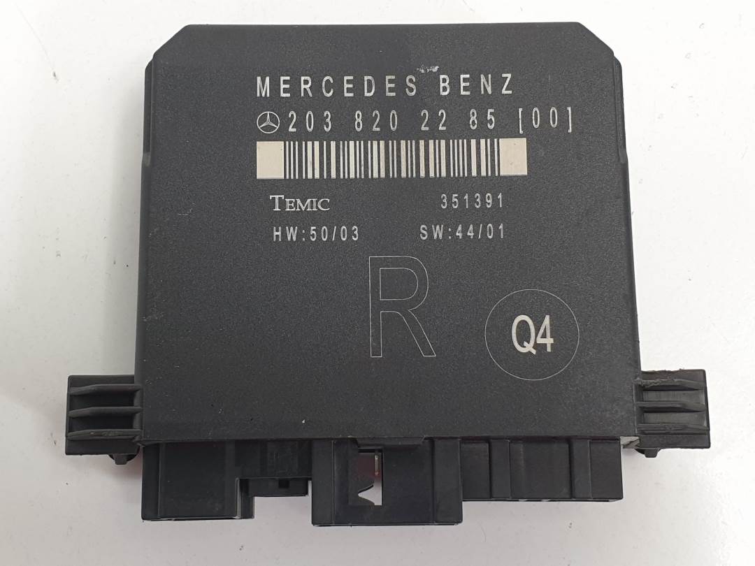 Calculateur de verrouillage centralisé - 2038202285 - MERCEDES - CLASE C (W203) FAMILIAR