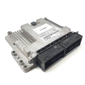 CENTRALITA MOTOR UCE 0281033067 FORD FOCUS LIM. Autodesguaces Alicante