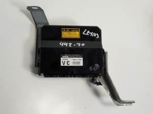 MODULO ELECTRONICO 8954048130 LEXUS RX300 (MCU15) Autodesguaces Alicante