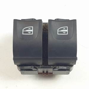 MANDO ELEVALUNAS TRASERO IZQUIERDO 254111342R DACIA SANDERO Autodesguaces Alicante