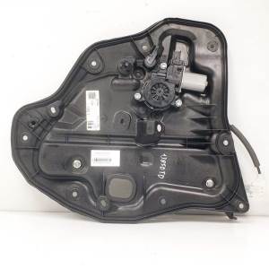 ELEVALUNAS TRASERO DERECHO D09L7297X MAZDA CX-3 Autodesguaces Alicante