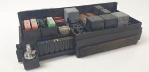 CAJA RELES / FUSIBLES 1545474108 MERCEDES CLASE M (W164) Autodesguaces Alicante