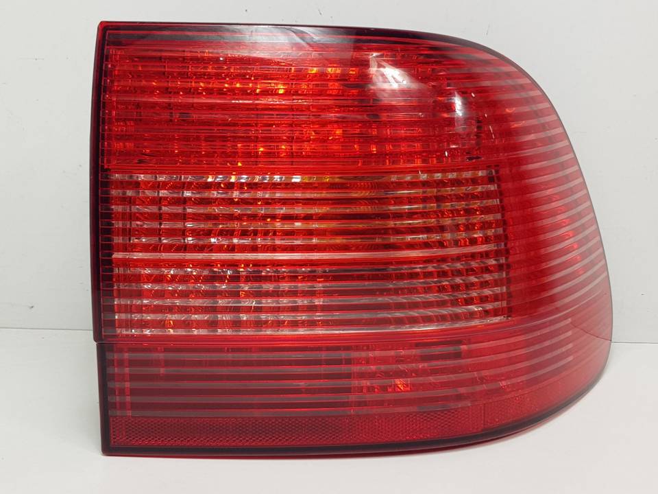 PILOTO TRASERO DERECHO 7L5945096A PORSCHE CAYENNE (TYP 9PA) Autodesguaces Alicante