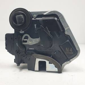 CERRADURA PUERTA TRASERA DERECHA A046693 TOYOTA RAV4 Autodesguaces Alicante