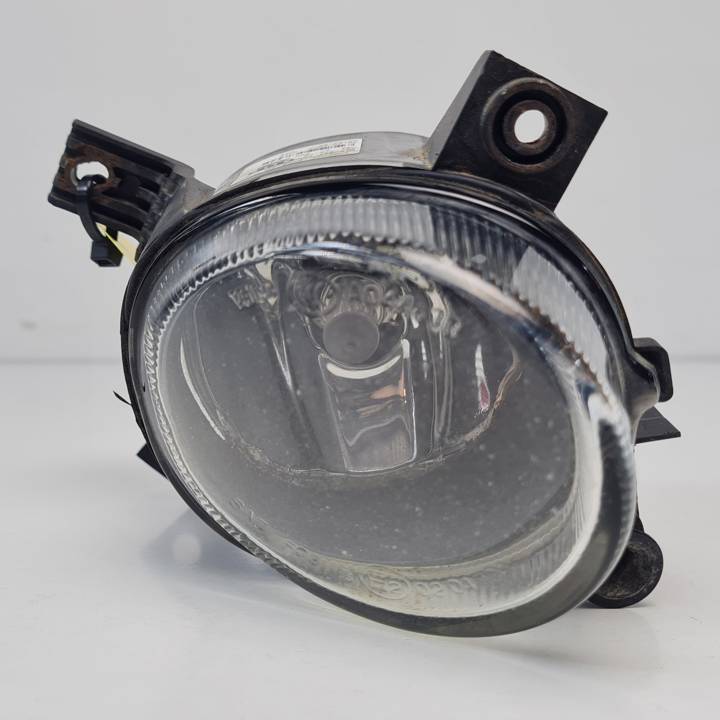 FARO ANTINIEBLA DERECHO 8E0941700 AUDI A4 CABRIO (8H) Autodesguaces Alicante