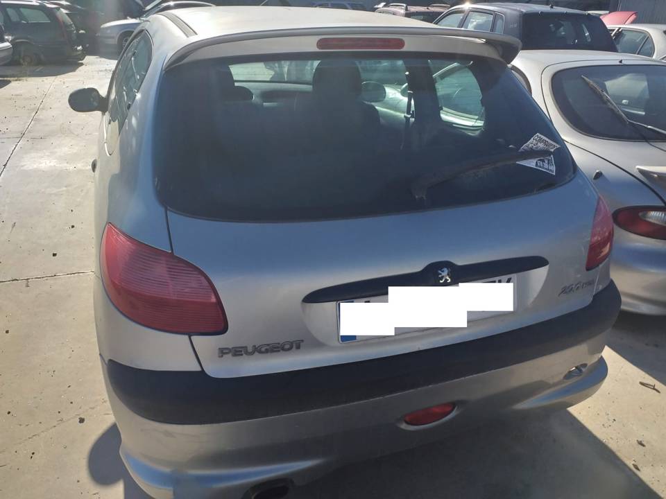 Imagen del vehículo PEUGEOT 206 BERLINA