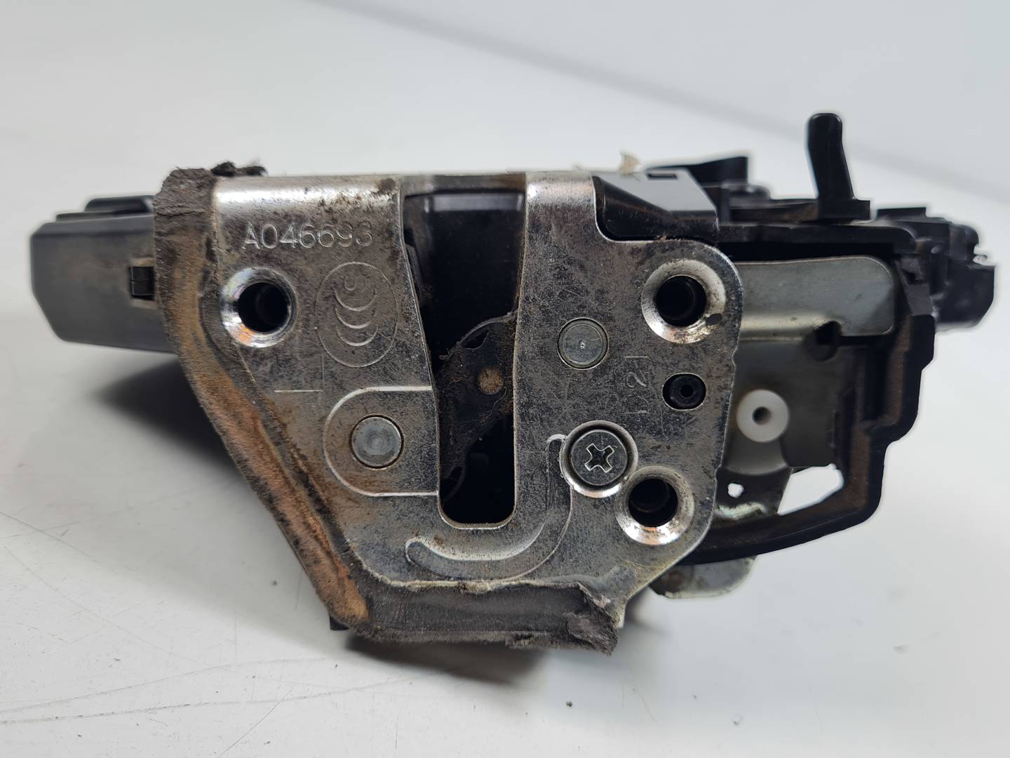 Serrure de porte arrière gauche - A046693 - SUZUKI - GRAND VITARA JB (JT)