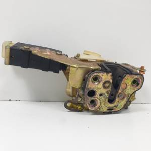 CERRADURA PUERTA DELANTERA DERECHA 90493702 OPEL TIGRA Autodesguaces Alicante
