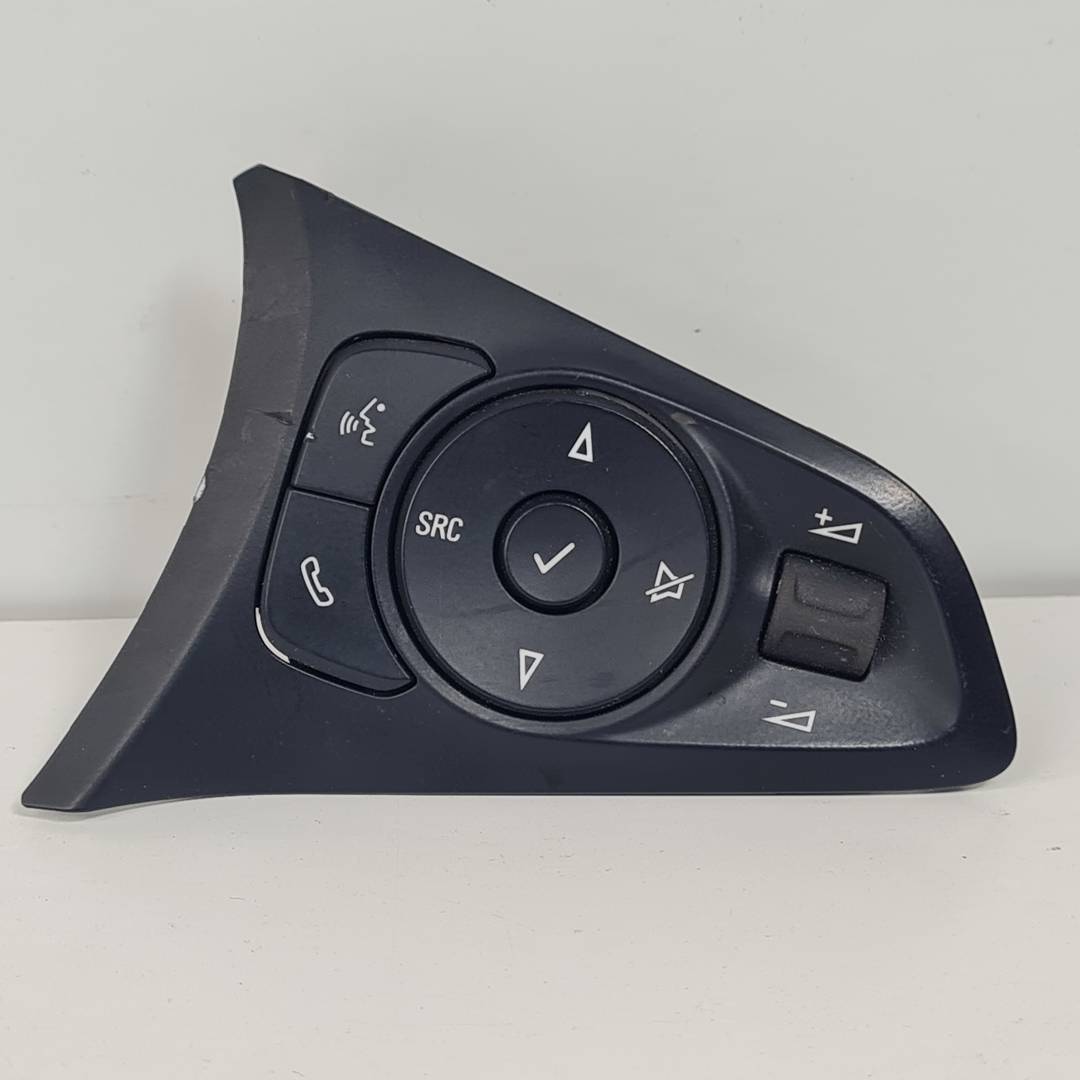 Lenkradbedienung - 39172789 - OPEL - CORSA F