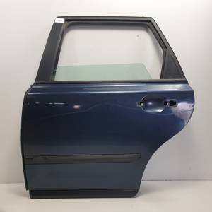 PUERTA TRASERA IZQUIERDA VOLVO V50 FAMILIAR Autodesguaces Alicante