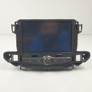 PANTALLA MULTIFUNCION 555343750 OPEL CROSSLAND X Autodesguaces Alicante