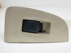 MANDO ELEVALUNAS DELANTERO DERECHO 7423105140 TOYOTA AVENSIS BERLINA (T25) Autodesguaces Alicante