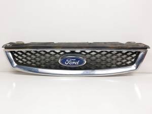REJILLA DELANTERA 4M5J8200AAW FORD FOCUS CABRIO (CA5) Autodesguaces Alicante