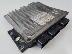 CENTRALITA MOTOR UCE R041B034C RENAULT CLIO III Autodesguaces Alicante