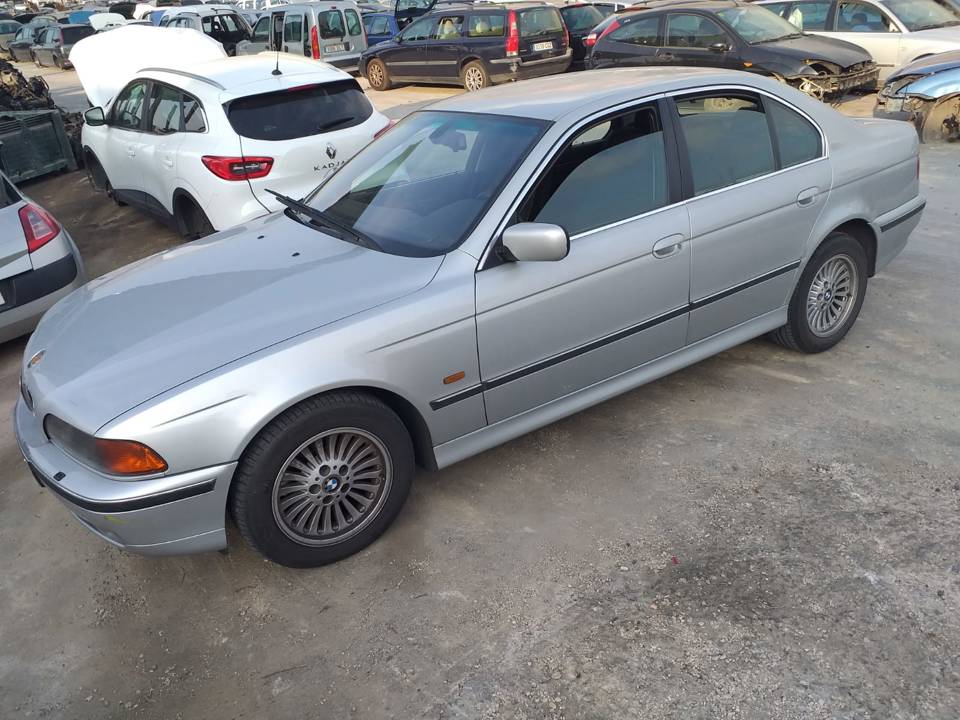 PUERTA DELANTERA IZQUIERDA