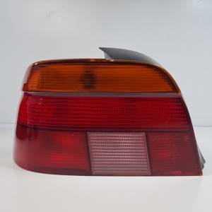 PILOTO TRASERO IZQUIERDO 8358031 BMW SERIE 5 BERLINA (E39) Autodesguaces Alicante