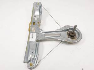 ELEVALUNAS TRASERO IZQUIERDO BM51A27001AA FORD FOCUS LIM. Autodesguaces Alicante