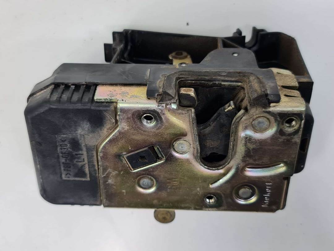CERRADURA PUERTA DELANTERA IZQUIERDA - 90561151 - OPEL - ASTRA G BERLINA