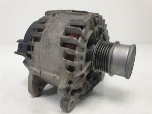 ALTERNADOR 04C903023M VOLKSWAGEN SCIROCCO (138) Autodesguaces Alicante