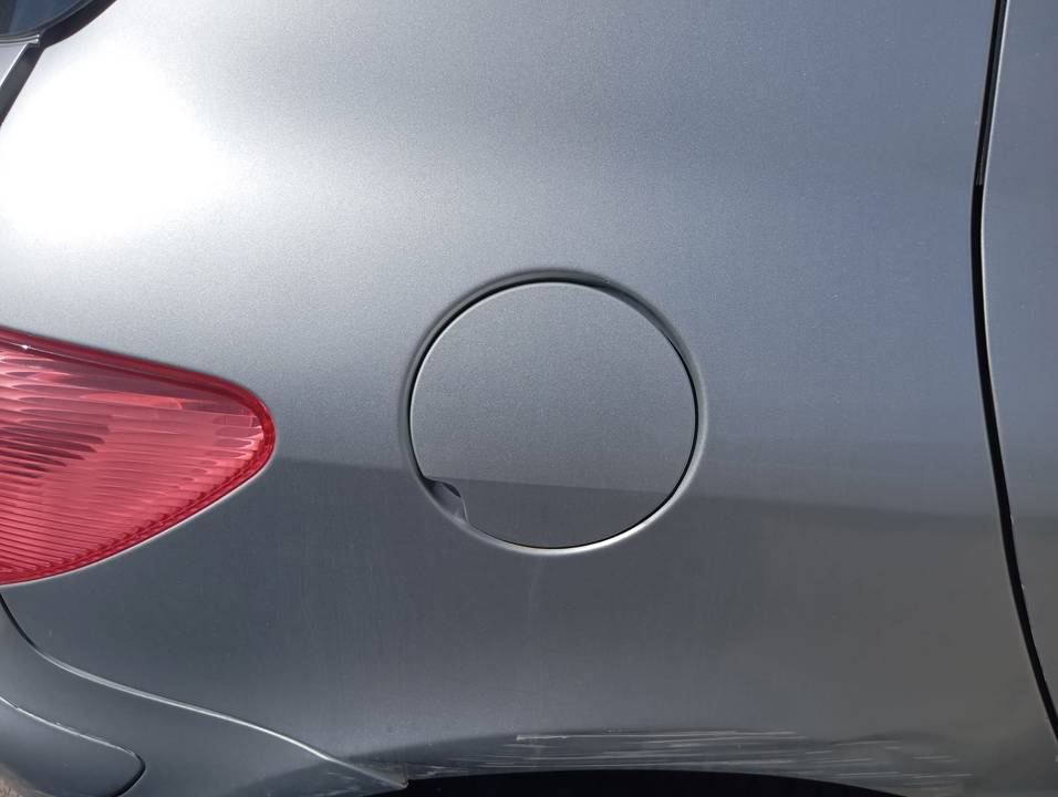 TAPA EXTERIOR COMBUSTIBLE