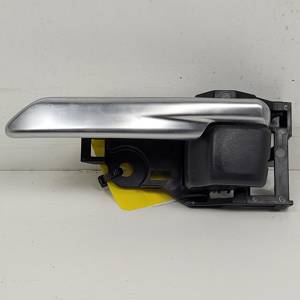 MANETA INTERIOR TRASERA IZQUIERDA 6927433060 TOYOTA RAV4 Autodesguaces Alicante