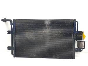 CONDENSADOR / RADIADOR AIRE ACONDICIONADO 1J0820411D VOLKSWAGEN GOLF IV BERLINA (1J1) Autodesguaces Alicante