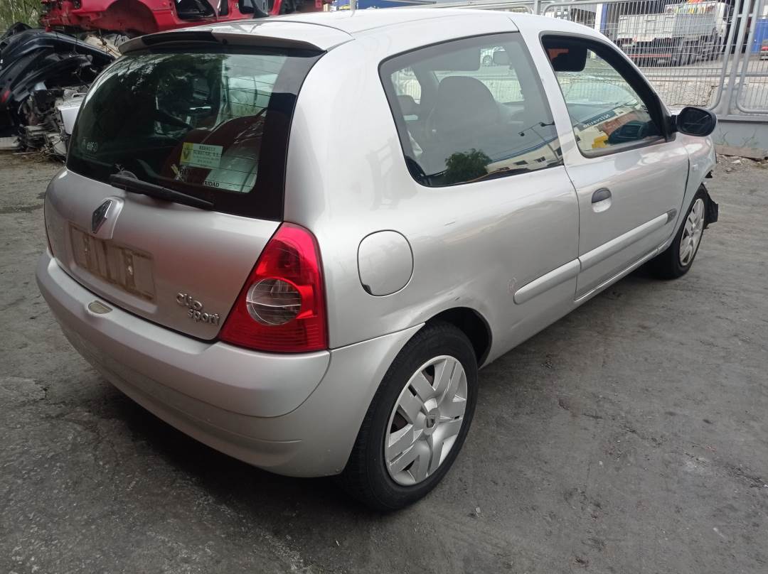 RENAULT CLIO II FASE II (B/CB0) (2001 - 2005)