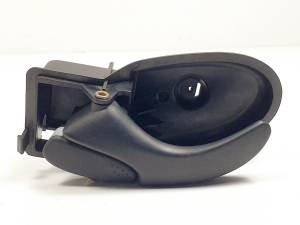 MANETA INTERIOR DELANTERA IZQUIERDA XS41A22601AK FORD FOCUS BERLINA (CAK) Autodesguaces Alicante