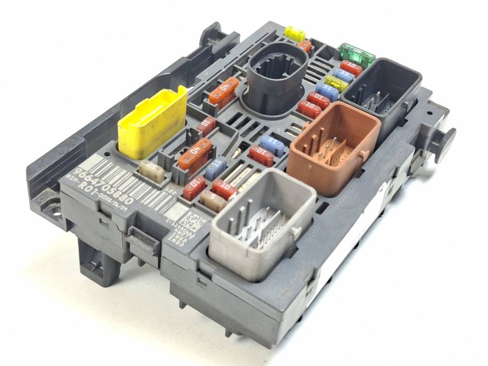 CAJA RELES / FUSIBLES 9664705880 CITROEN C4 GRAND PICASSO Autodesguaces Alicante