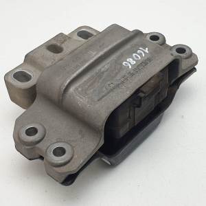 SOPORTE MOTOR IZQUIERDO 1K0199555M VOLKSWAGEN GOLF VI (5K1) Autodesguaces Alicante