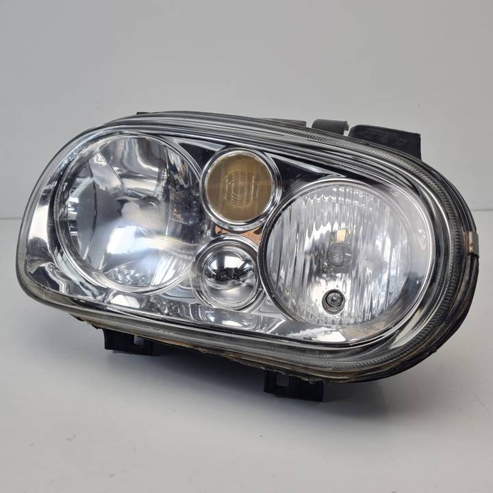 FARO DERECHO 084411130R VOLKSWAGEN GOLF IV BERLINA (1J1) Autodesguaces Alicante