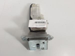 CERRADURA MALETERO / PORTON SUZUKI SWIFT BERLINA (MZ) Autodesguaces Alicante