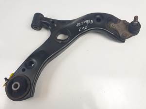 BRAZO SUSPENSION INFERIOR DELANTERO DERECHO TOYOTA C-HR Autodesguaces Alicante