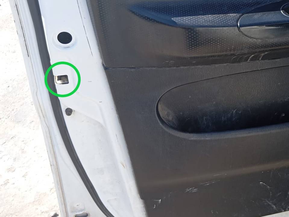 CERRADURA PUERTA DELANTERA IZQUIERDA