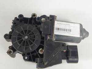 MOTOR ELEVALUNAS DELANTERO DERECHO 114184101 AUDI A4 AVANT (B5) Autodesguaces Alicante