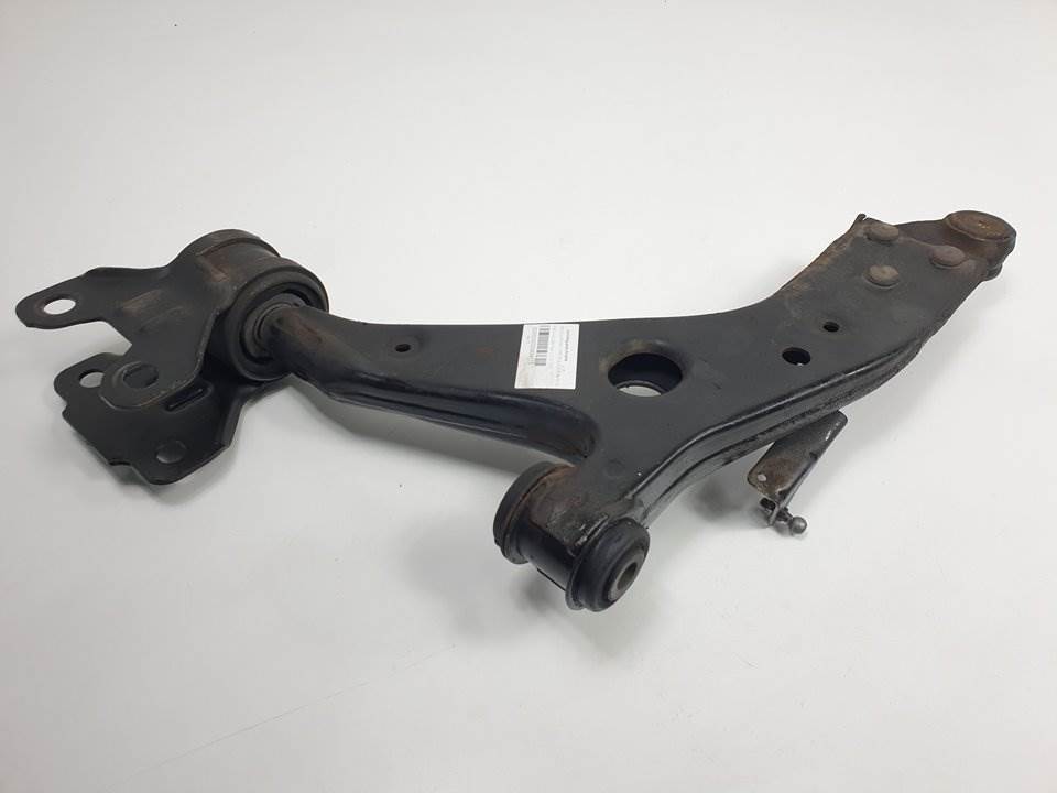 BRAZO SUSPENSION INFERIOR DELANTERO DERECHO - CV6113D034AA - FORD - KUGA (CBS)