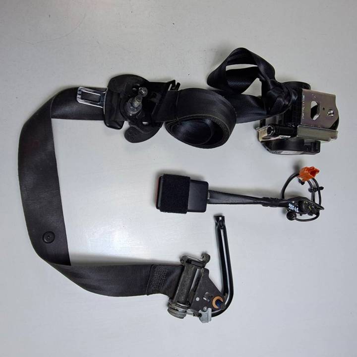 CINTURON SEGURIDAD DELANTERO IZQUIERDO 635384500A LAND ROVER DISCOVERY 5 Autodesguaces Alicante