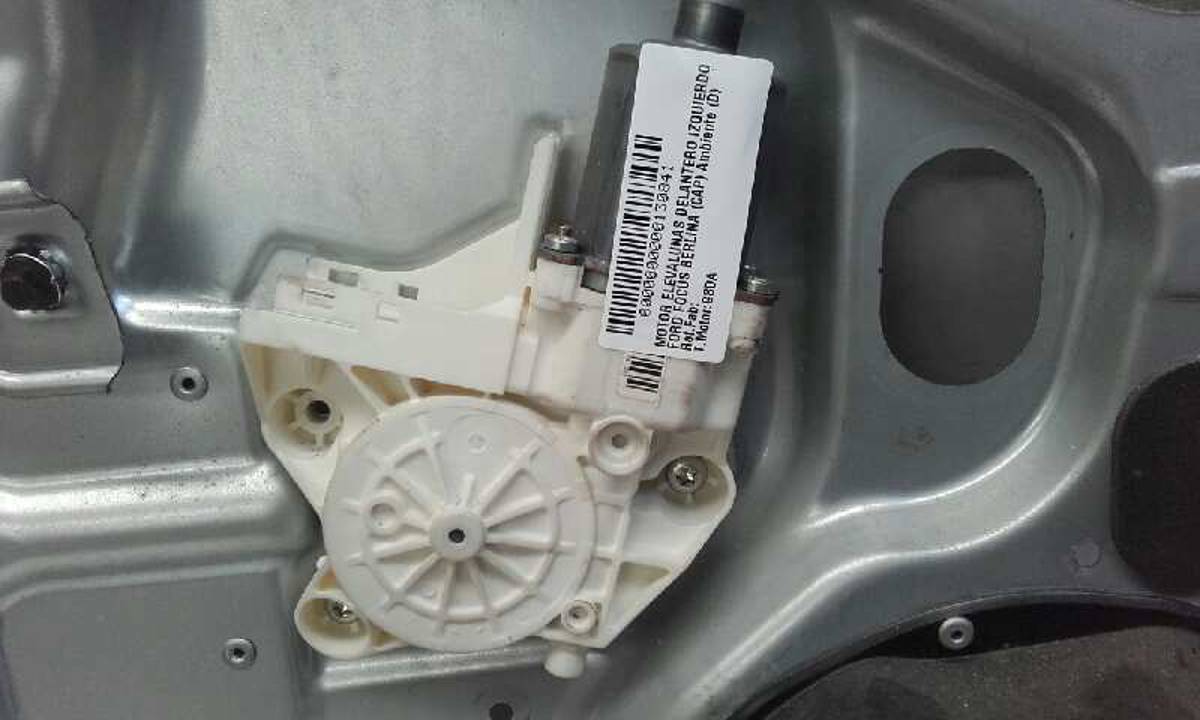 MOTOR ELEVALUNAS DELANTERO IZQUIERDO