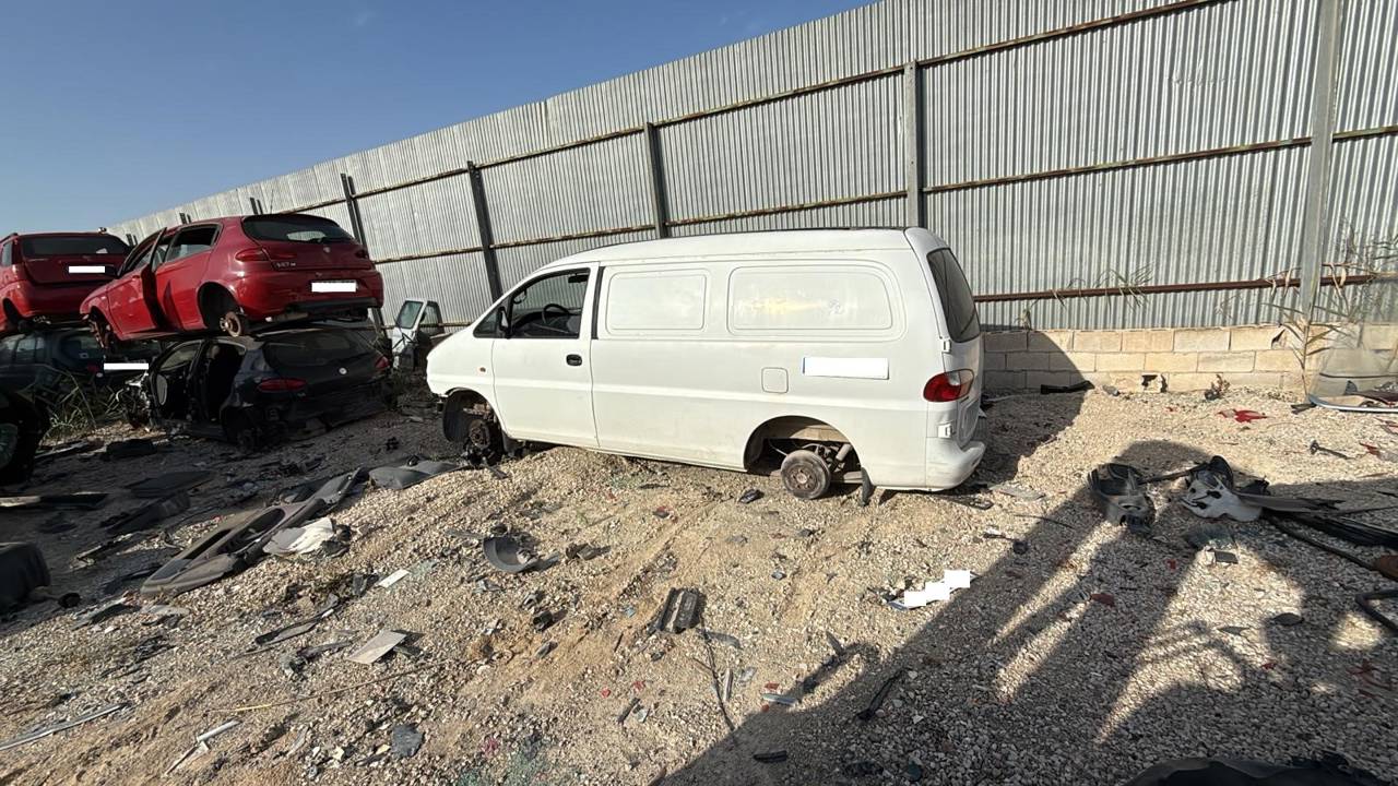 Imagen del vehículo HYUNDAI H 1