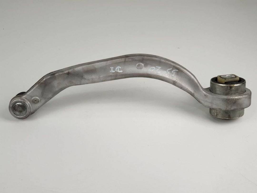 Bras de suspension avant gauche supérieur - 4D0407695J - VOLKSWAGEN - PASSAT VARIANT (3B5)