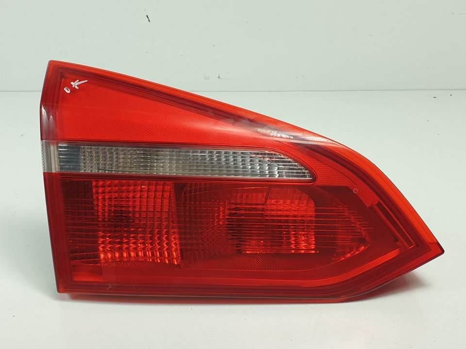 Feu intérieur arrière gauche - F1EB13A603BA - FORD - FOCUS SPORTBREAK (CC6)